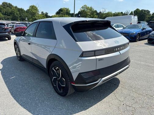 Cyber Gray 2024 Hyundai IONIQ 5 SEL