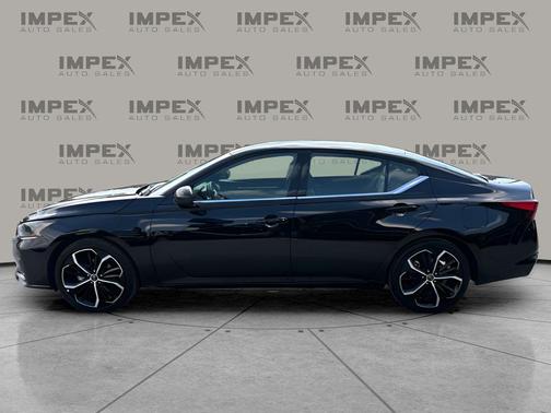 Super Black 2025 Nissan Altima SR FWD