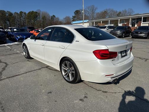 2018 BMW 330e iPerformance