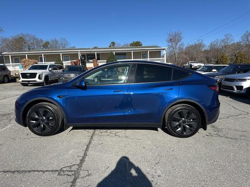 2024 Tesla Model Y Long Range Dual Motor All-Wheel Drive