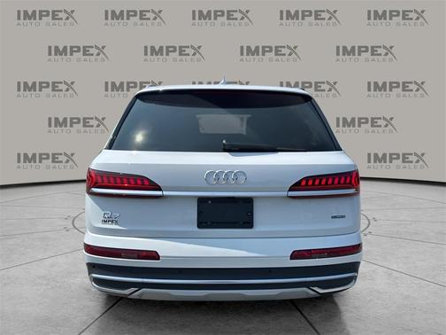 2022 Audi Q7 55 Premium