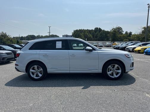 2022 Audi Q7 55 Premium