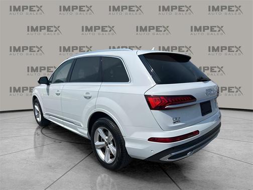 2022 Audi Q7 55 Premium