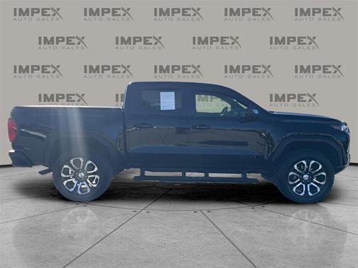 2024 GMC Canyon AT4