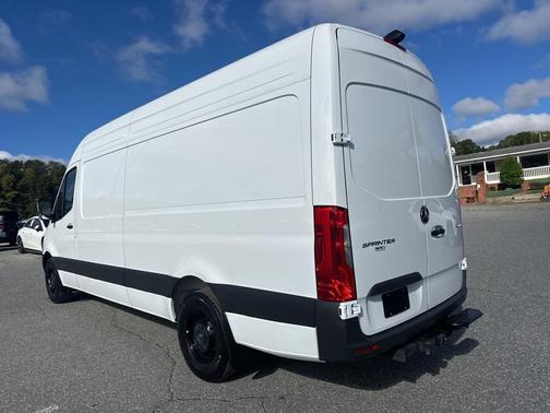 2025 Mercedes-Benz Sprinter 2500 High Roof