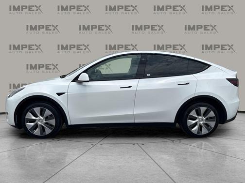 Pearl White Multi-Coat 2023 Tesla Model Y Long Range Dual Motor All-Wheel Drive