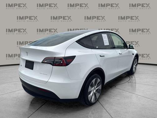Pearl White Multi-Coat 2023 Tesla Model Y Long Range Dual Motor All-Wheel Drive
