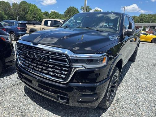 Diamond Black Crystal Pearlcoat 2025 RAM 1500 Longhorn