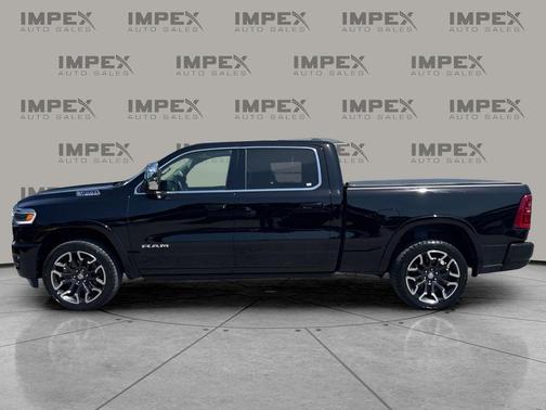 Diamond Black Crystal Pearlcoat 2025 RAM 1500 Longhorn