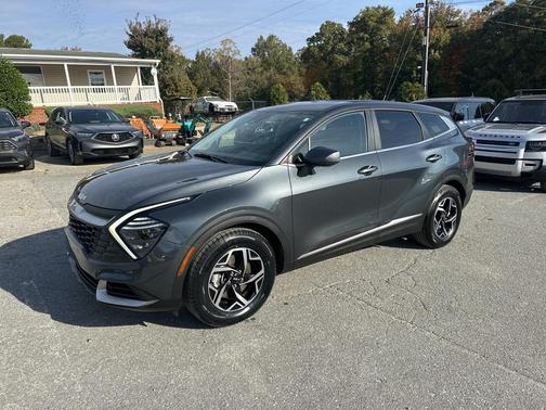 2024 Kia Sportage LX