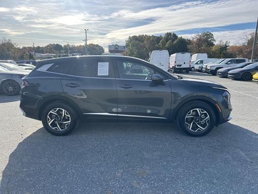 2024 Kia Sportage LX