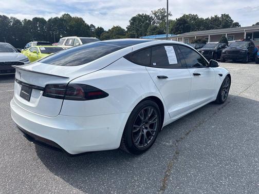 Pearl White Multi-Coat 2023 Tesla Model S Base