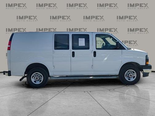 2023 GMC Savana 2500 Work Van