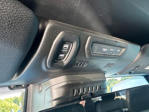 Hydro Blue Pearlcoat 2023 Jeep Wrangler Rubicon 392