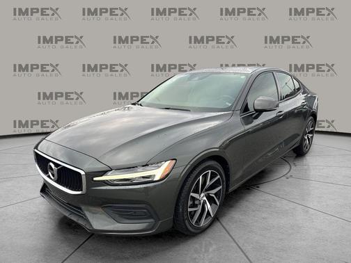 2020 Volvo S60 T6 Momentum