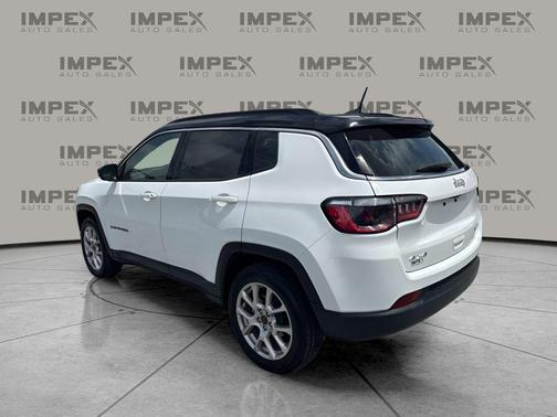 Bright White Clearcoat 2025 Jeep Compass Limited