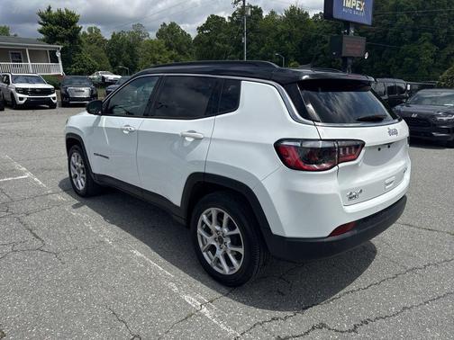 Bright White Clearcoat 2025 Jeep Compass Limited