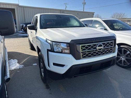 2022 Nissan Frontier S