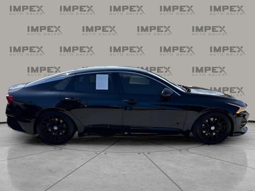 Ebony Black 2024 Kia K5 GT