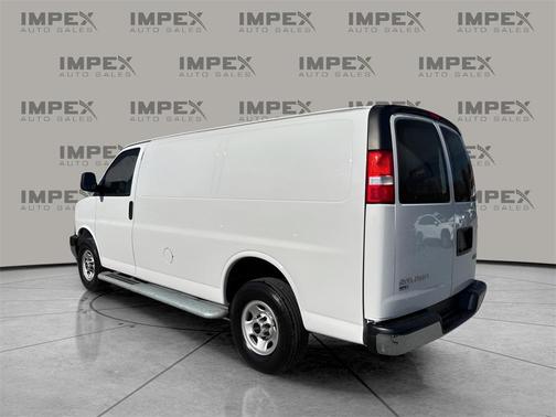 2023 GMC Savana 2500 Work Van