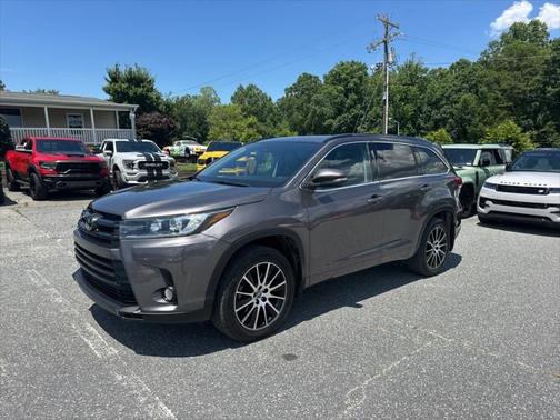2018 Toyota Highlander SE