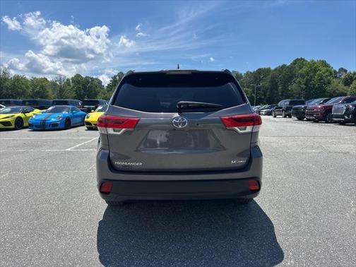 2018 Toyota Highlander SE