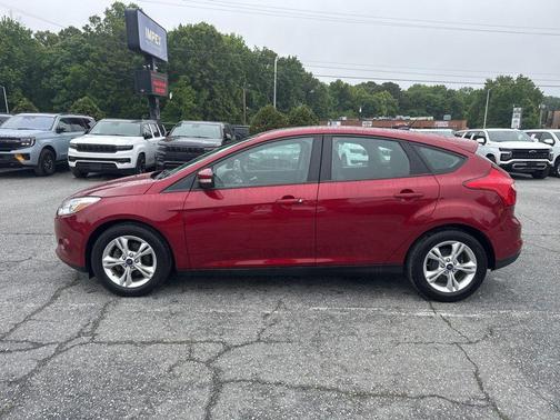RUBY RED 2013 Ford Focus SE