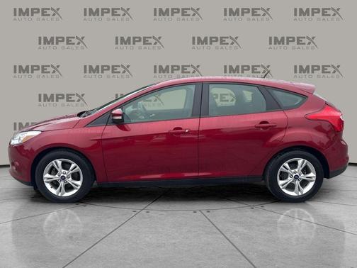 RUBY RED 2013 Ford Focus SE