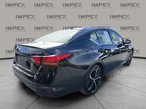 2025 Nissan Altima SR FWD