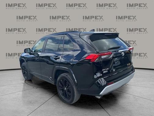 2022 Toyota RAV4 Hybrid SE