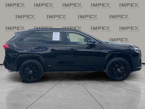 2022 Toyota RAV4 Hybrid SE