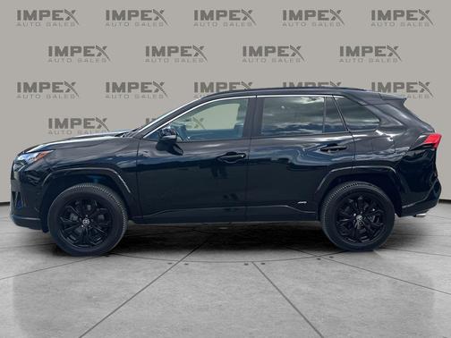 2022 Toyota RAV4 Hybrid SE