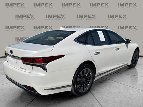 Eminent White Pearl 2018 Lexus LS 500h Base
