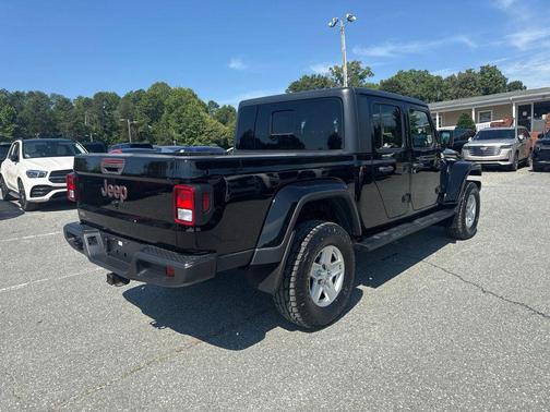 Black Clearcoat 2020 Jeep Gladiator Sport S