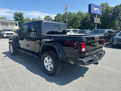 Black Clearcoat 2020 Jeep Gladiator Sport S