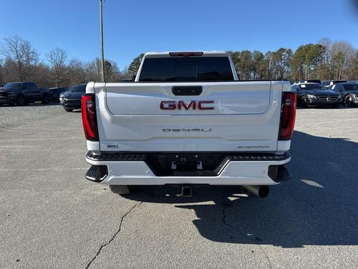 2024 GMC Sierra 2500 Denali