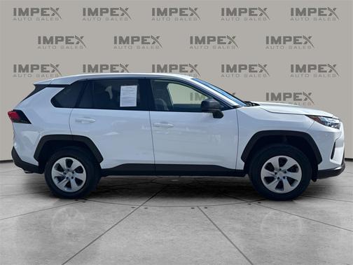 2024 Toyota RAV4 LE