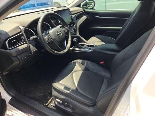 Wind Chill Pearl 2023 Toyota Camry XLE