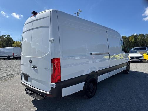 2025 Mercedes-Benz Sprinter 2500 High Roof