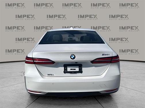 2025 BMW 530 i