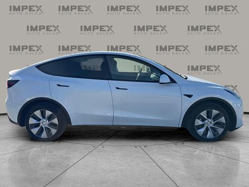 2022 Tesla Model Y Long Range Dual Motor All-Wheel Drive
