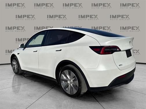 2022 Tesla Model Y Long Range Dual Motor All-Wheel Drive