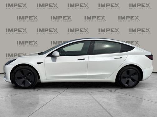 Pearl White Multi-Coat 2022 Tesla Model 3 Long Range