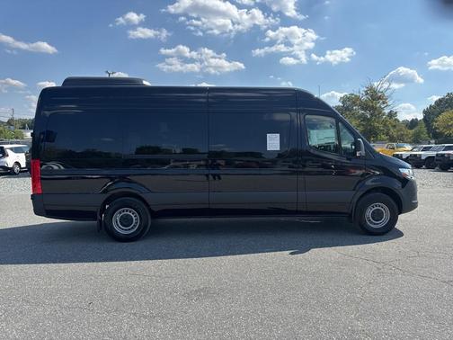 2025 Mercedes-Benz Sprinter 2500 High Roof