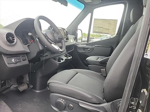 2025 Mercedes-Benz Sprinter 2500 High Roof