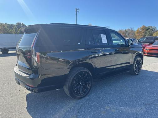 2023 Cadillac Escalade Sport