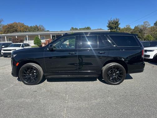 2023 Cadillac Escalade Sport