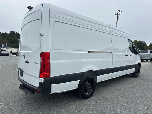 2025 Mercedes-Benz Sprinter 2500 High Roof