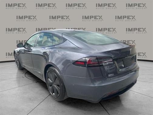 2022 Tesla Model S Base