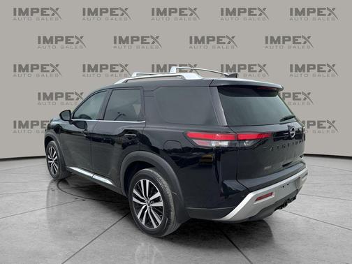 Super Black 2023 Nissan Pathfinder Platinum 4WD